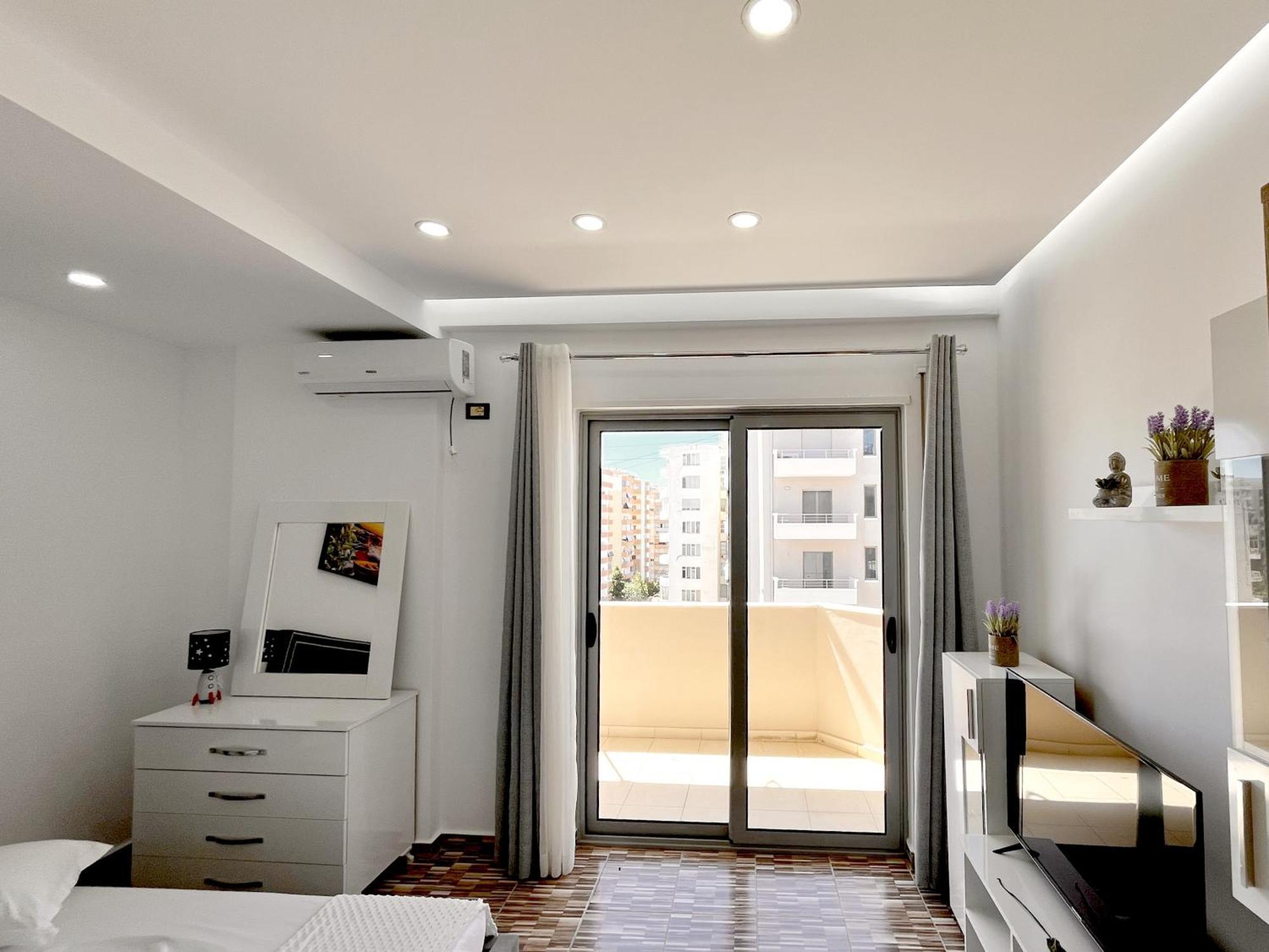 Kam Apartments In The City Center Vlorë 외부 사진